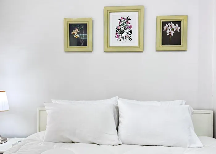 Hotel Blissful Heaven At Bts Phromphong Emdistrict Shopping Area Bangkok