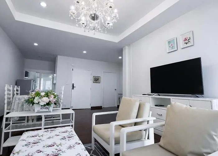 Blissful Heaven Bts Phrom Phong 3*