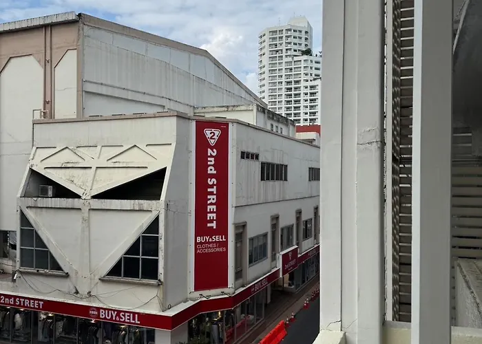 Hotel Blissful Heaven At Bts Phromphong Emdistrict Shopping Area Bangkok