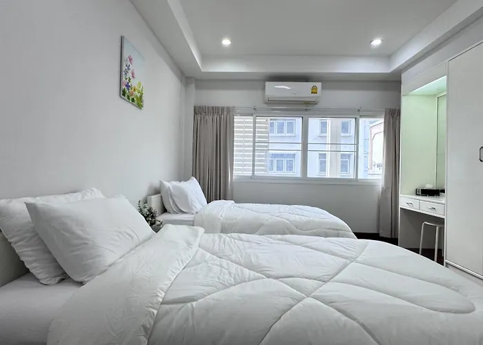 Blissful Heaven At Bts Phromphong Emdistrict Shopping Area Hotel Bangkok