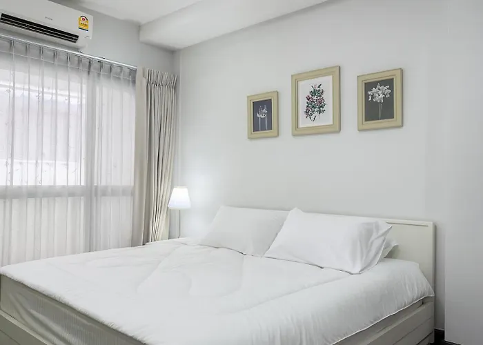 Hotel Blissful Heaven At Bts Phromphong Emdistrict Shopping Area 2*