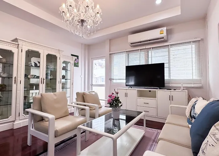 Blissful Heaven Bts Phrom Phong בנגקוק