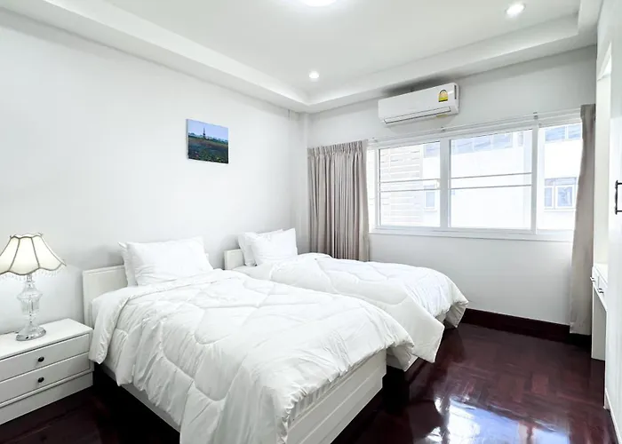 Blissful Heaven At Bts Phromphong Emdistrict Shopping Area Hotel Bangkok